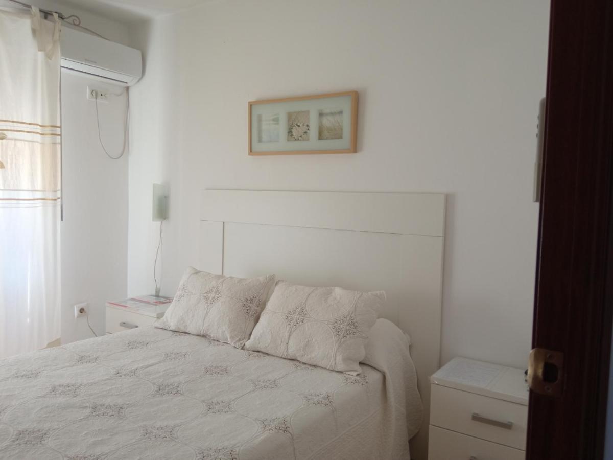 Habitaciones Individuales En Apartamento Compartido Sevilla Bagian luar foto