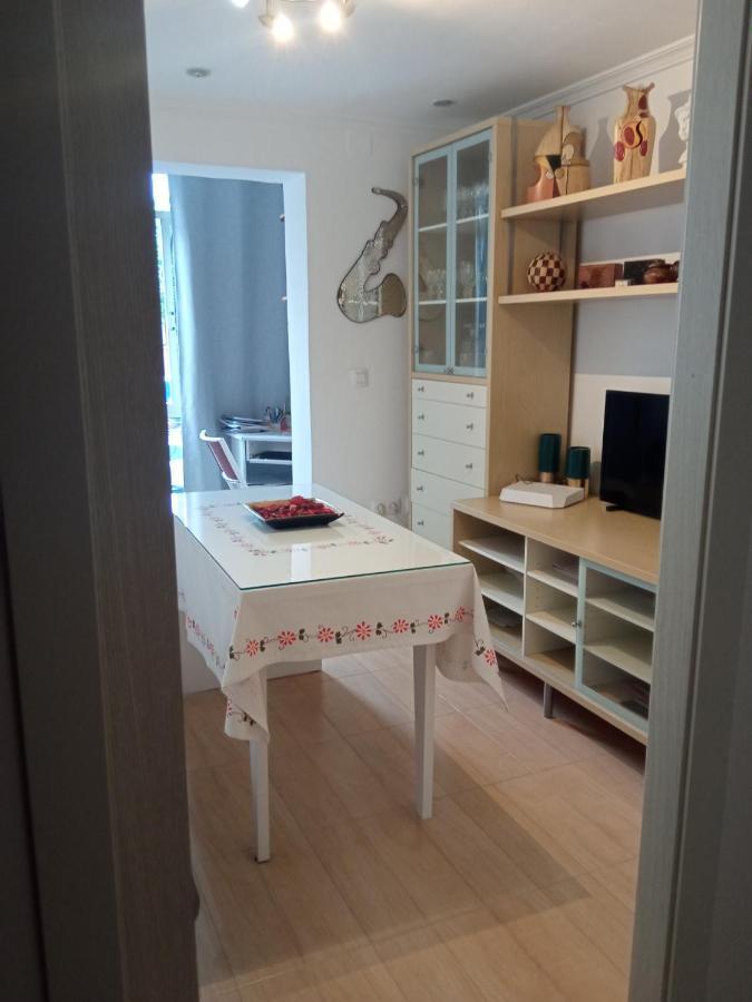 Habitaciones Individuales En Apartamento Compartido Sevilla Bagian luar foto
