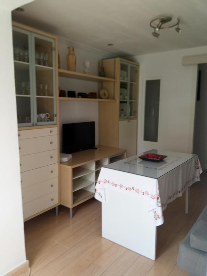 Habitaciones Individuales En Apartamento Compartido Sevilla Bagian luar foto